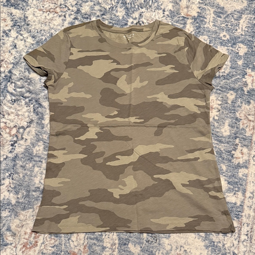 Athleta Olive Camo Short Sleeve Tee